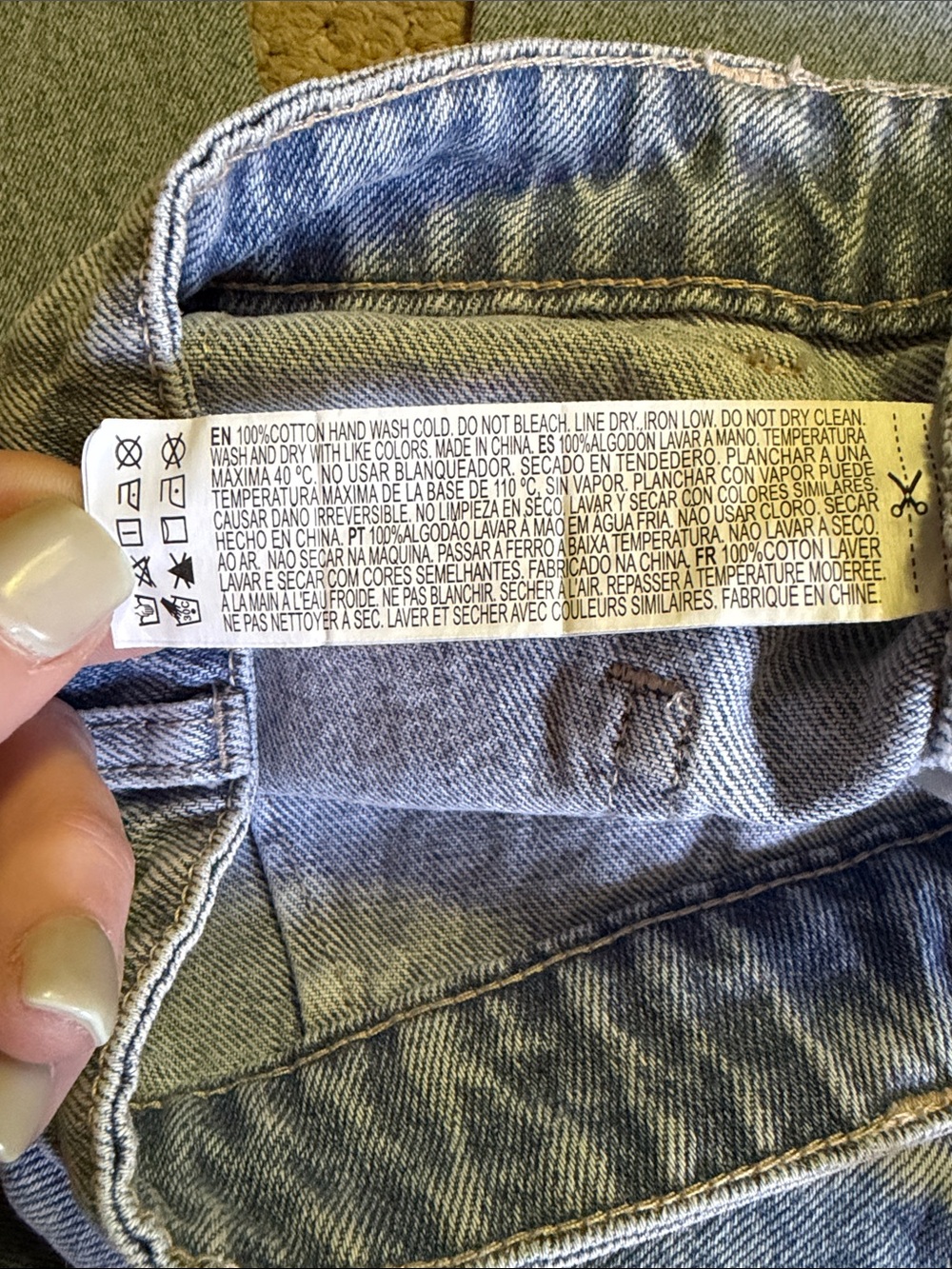 Forever 21 Rhinestone Ripped Jeans NEW - Picture 5 of 8